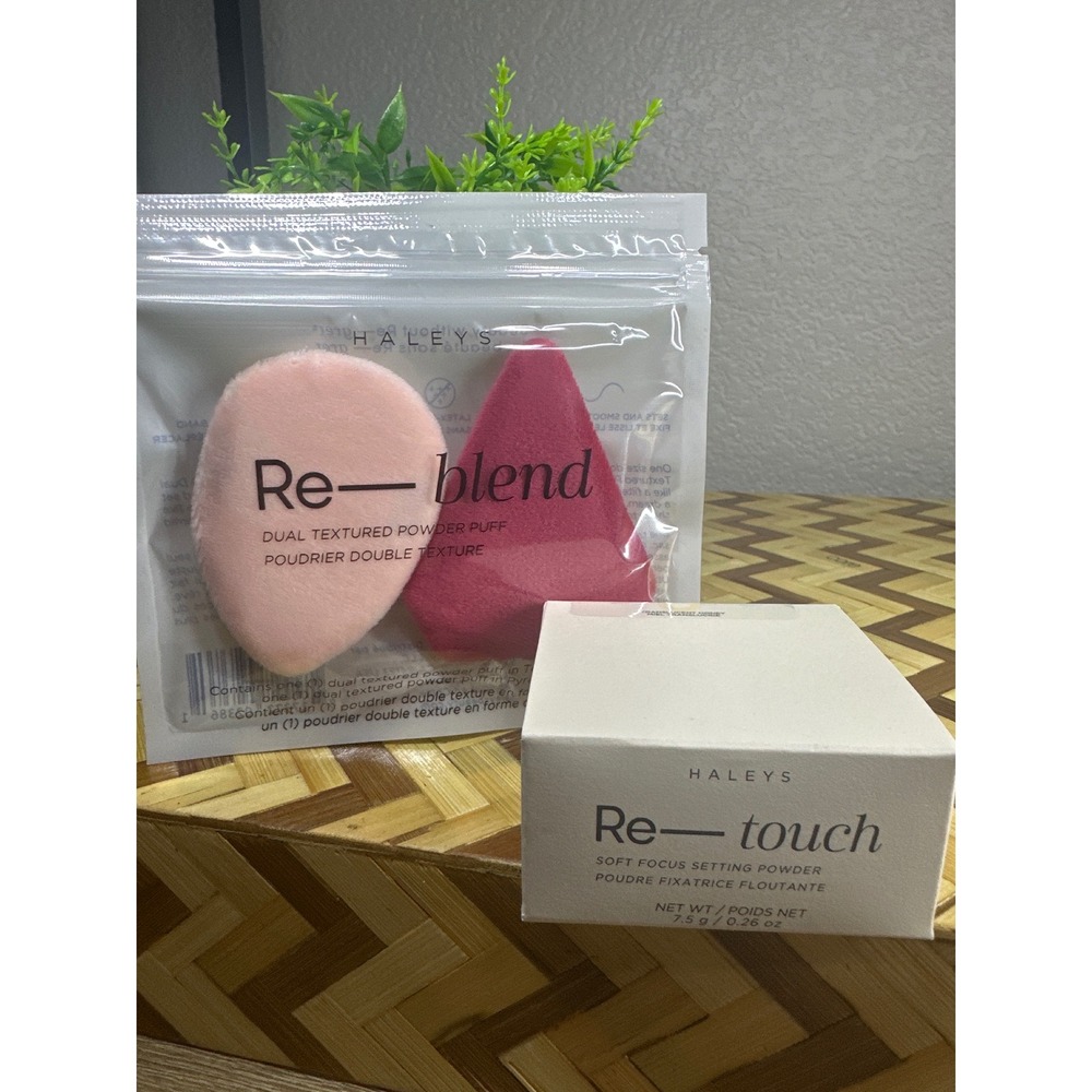 Haleys Re-Touch Soft Focus Setting Powder Translucent Honey & Re-Blend Puff Set